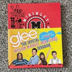 Glee The Official William McKinley High School Yearbook Collectable